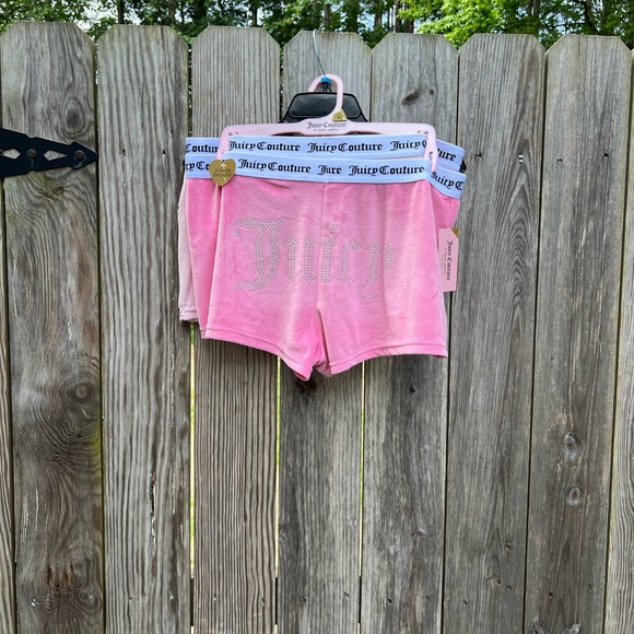 NWT Juicy Couture Velvet Sleep Shorts 2 pack size Large - Picture 2 of 14